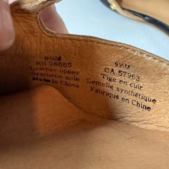 HALOGEN Olson Flats Women's 9.5 Studded T-Strap Black Gold Leather Edgy Workwear - Picture 10 of 10